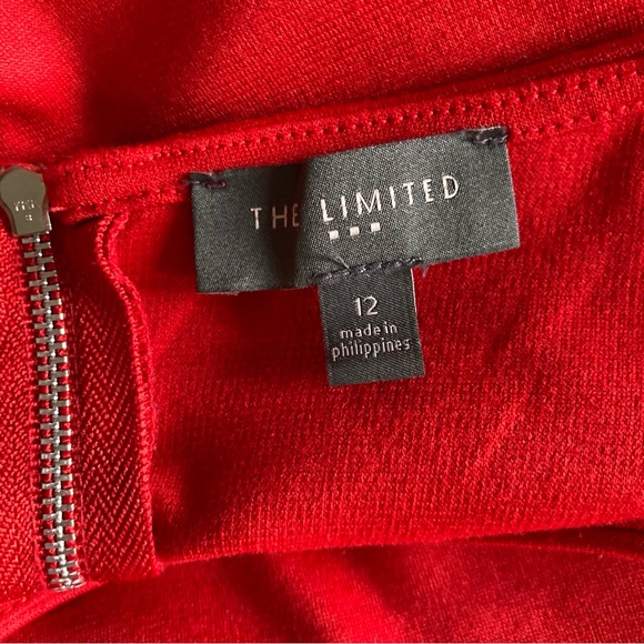 Red 3/4 Sleeve Zip Back Dresss - Picture 3 of 5